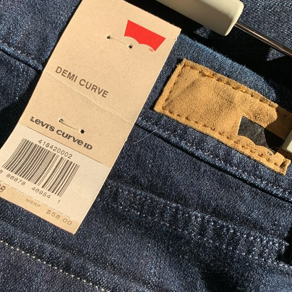 Levis Demi Curve Classic Rise Bootcut - Picture 15 of 16